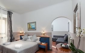 Ora Guest House